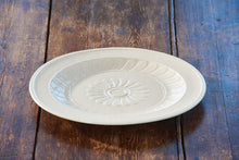 Load image into Gallery viewer, Levingston 14&quot; Serving Platter

