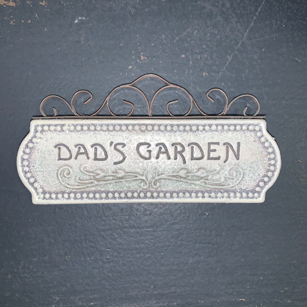 Dad's Garden Mini Plaque