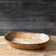 Load image into Gallery viewer, Woodland Shallow Serving Bowl Medium
