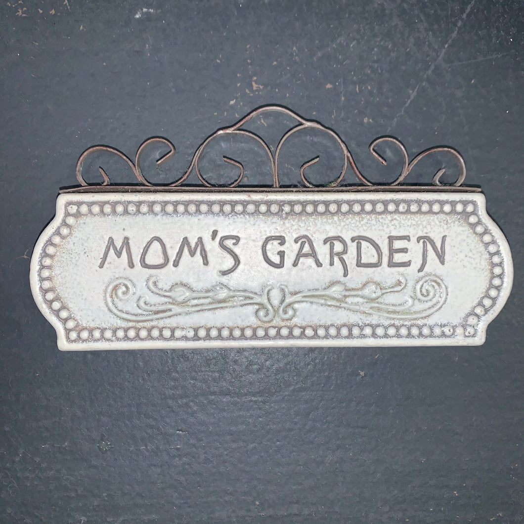 Mom's Garden Mini Plaque